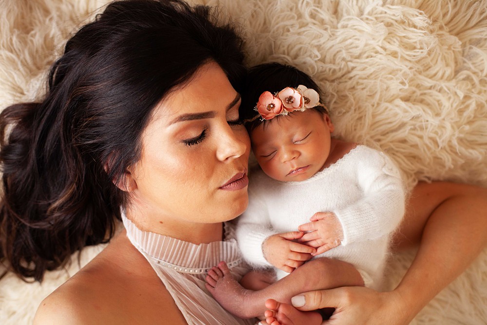 Flokati blankets add texture and style to any mommy and me newborn pose. 
